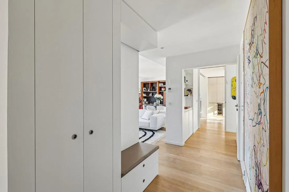 Avenue Montaigne Paris Apartamento 0*,