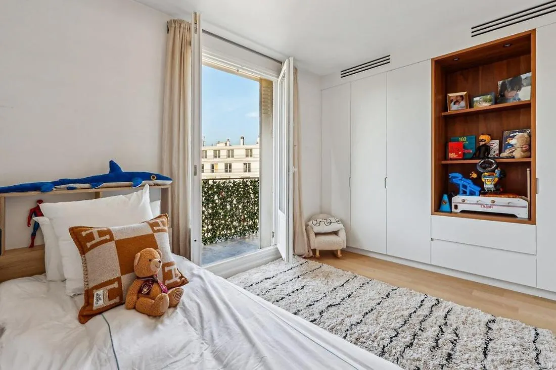 Avenue Montaigne Paris Apartamento 0*,  França